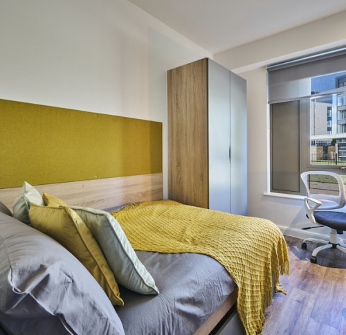 Deakins Place - Rooms