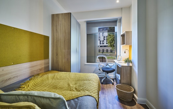  En-Suite Bronze Plus  -  Deakins Place  - Gallery -  2