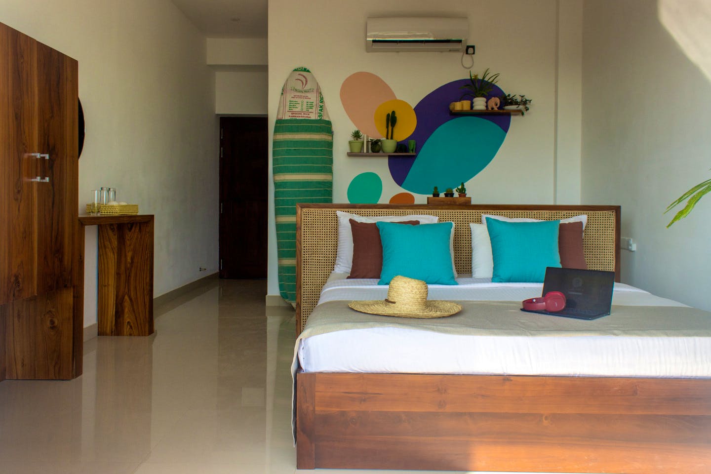 Ocean View Deluxe Room - 9