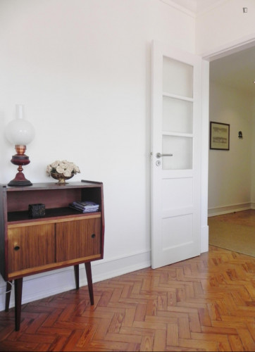 2-Bedroom apartment near Castelo de São Jorge