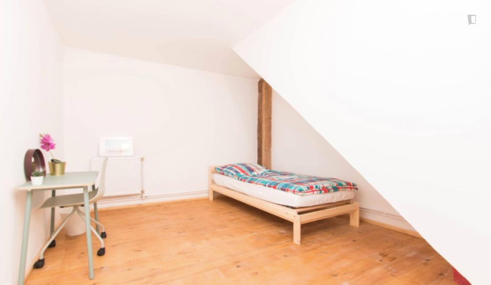 Homely single bedroom in Spandau