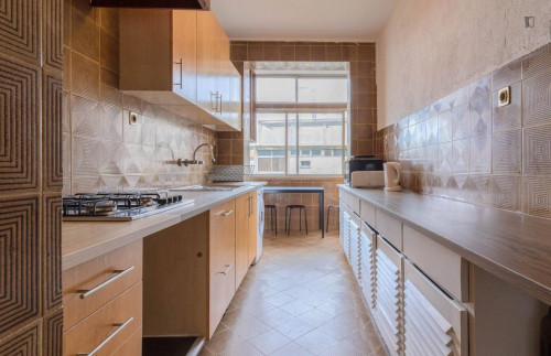 Alluring double bedroom in a student flat, in Estrela  - Gallery -  5