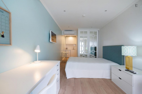 Nice single ensuite bedroom in Carcavelos " ref. R4 "