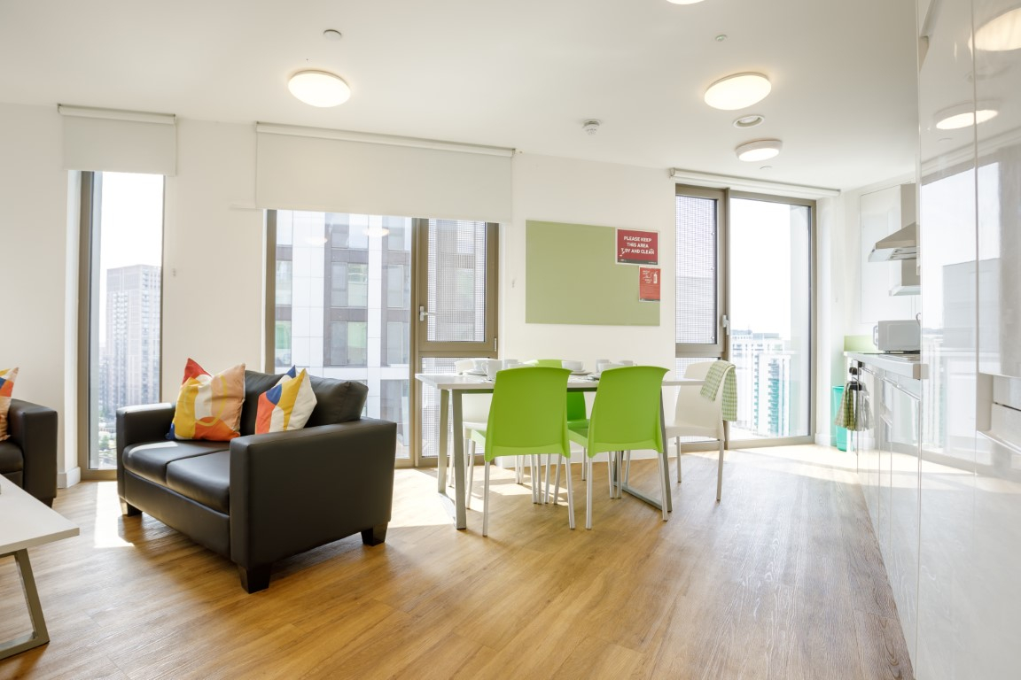 5 Bed Upper Floor En-Suite - 8