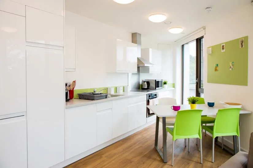  5 Bed Upper Floor En-Suite  -  Felda House (Wembley)  - Gallery -  10