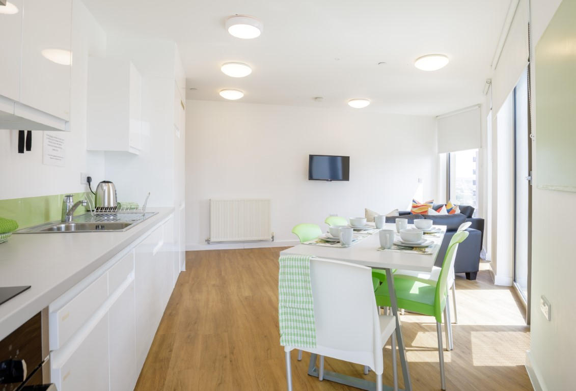 5 Bed Upper Floor En-Suite - 11