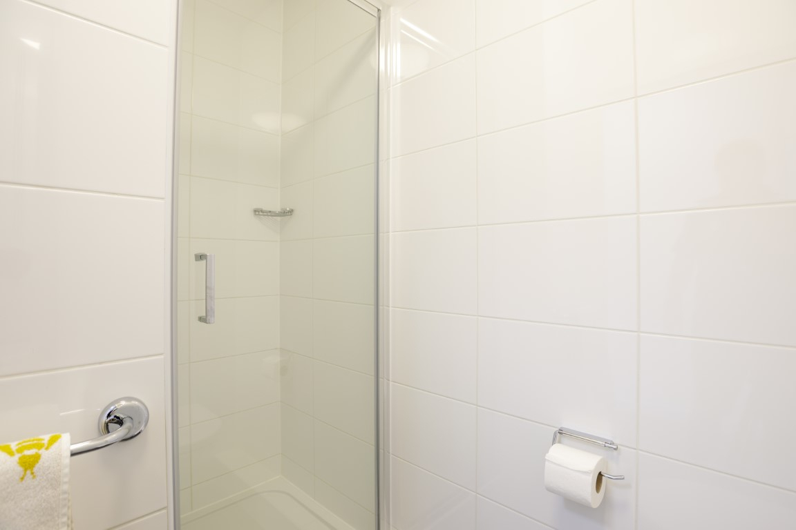 5 Bed Upper Floor En-Suite - 6