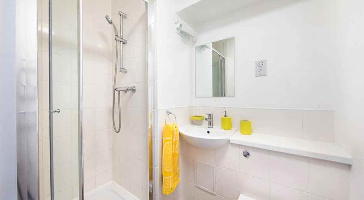Silver En-Suite - 2
