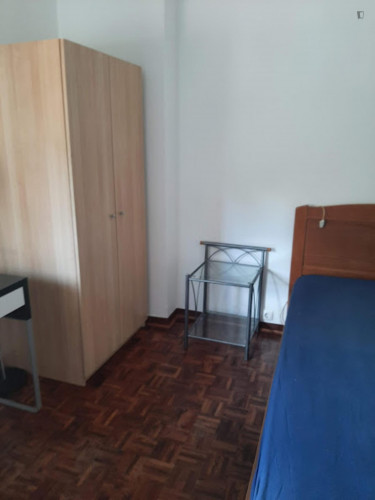 Comfy single bedroom in a student flat, in Solum