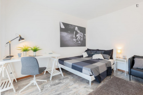Really cool double bedroom with a balco Parrocchia Madonna Pellegrina room B