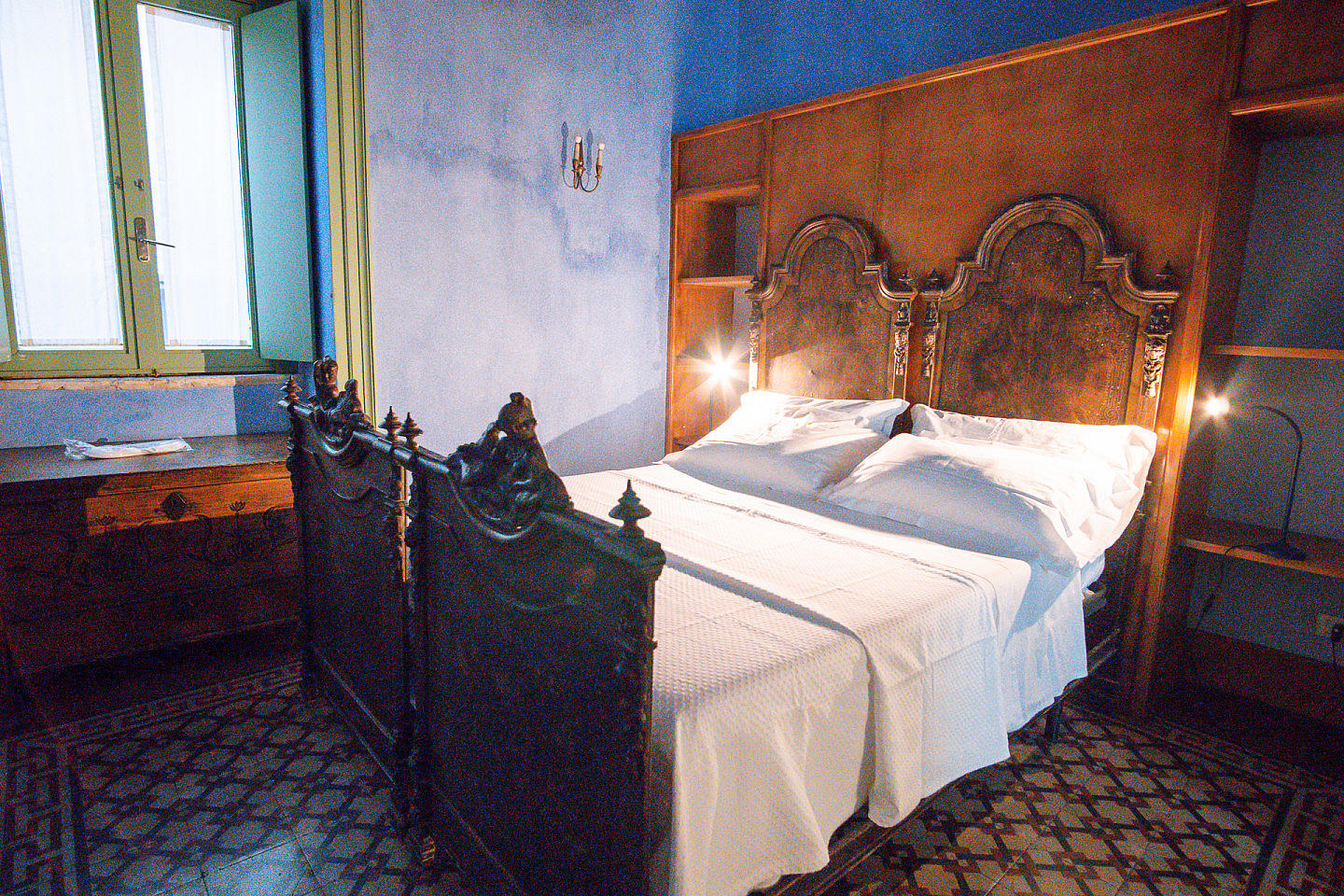 Bed In A 2-Bed Gender Separated Room - 5
