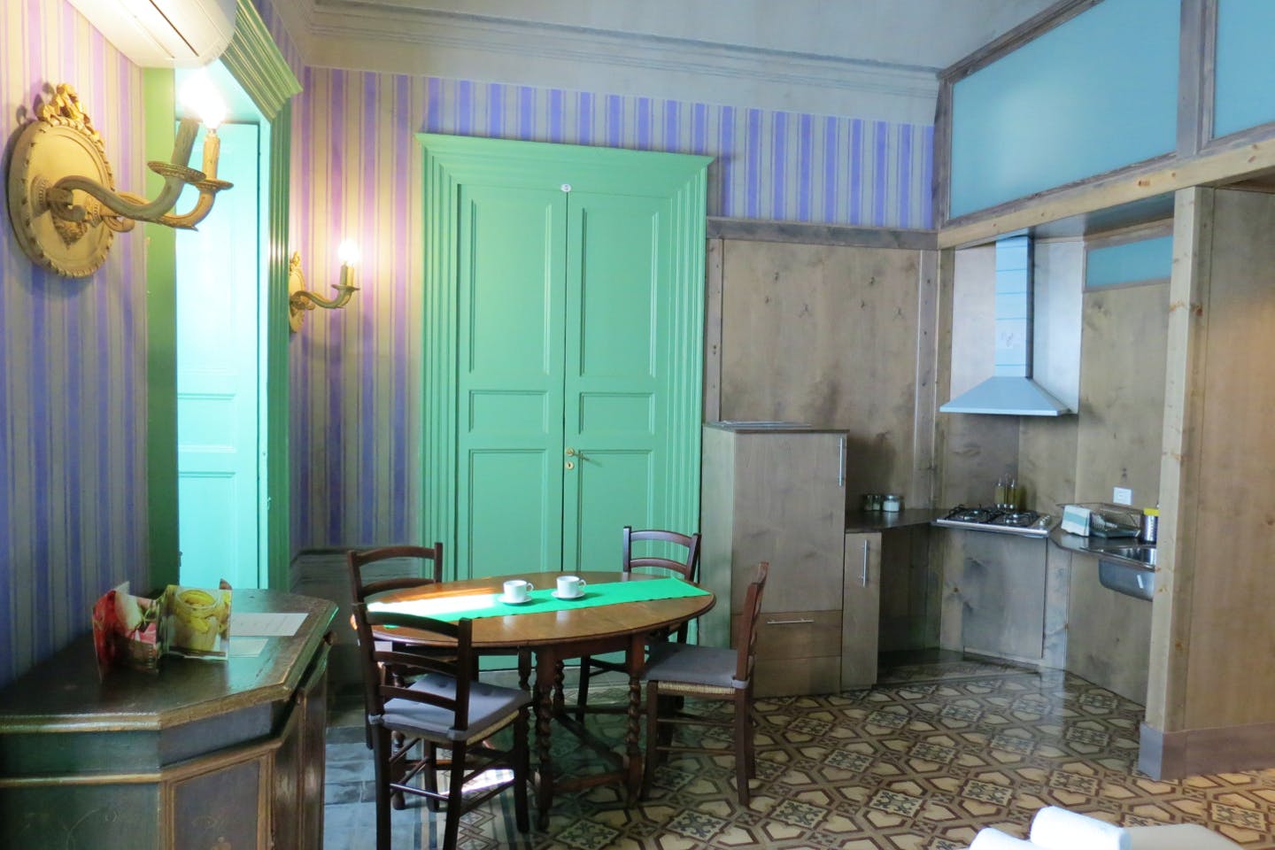 Quad Premium Apartment - 9