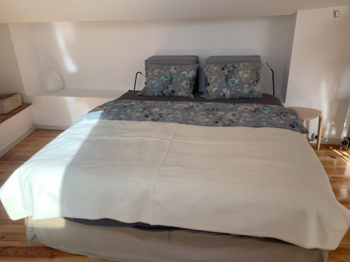 Sunny 1-bedroom apartment in downtown Lisbon - Gallery - 17