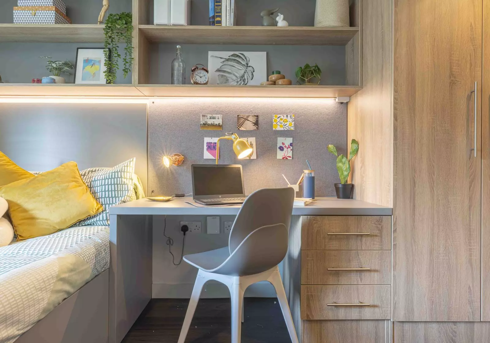 Bronze Studio Deluxe - iQ Aldgate - Gallery - 9