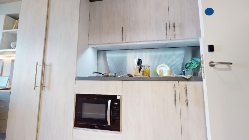  Gold Studio Premium  -  iQ Aldgate  - Gallery -  4