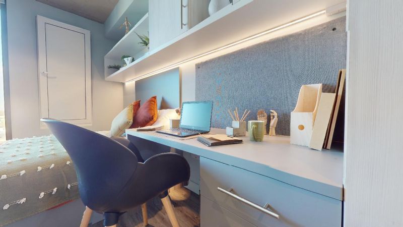  Gold Studio Premium  -  iQ Aldgate  - Gallery -  5