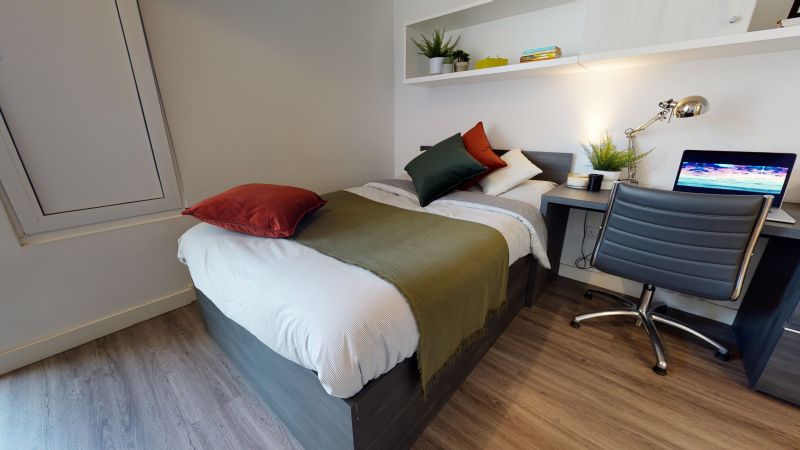  Platinum Studio Premium  -  iQ Aldgate  - Gallery -  4