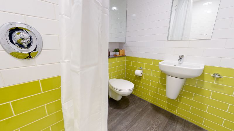  Platinum Studio Premium  -  iQ Aldgate  - Gallery -  3