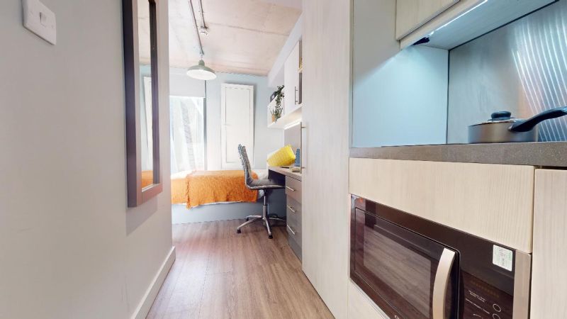  Silver Studio Premium  -  iQ Aldgate  - Gallery -  4