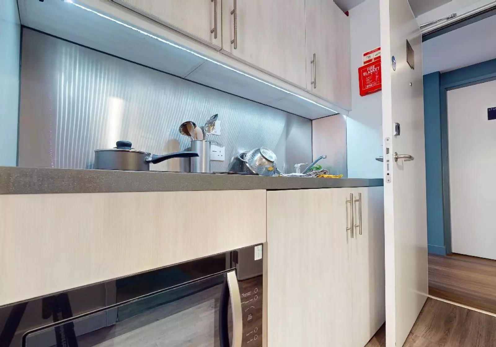  Bronze Studio Premium  -  iQ Aldgate  - Gallery -  2