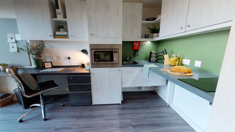  Platinum Studio Deluxe  -  iQ Aldgate  - Gallery -  2