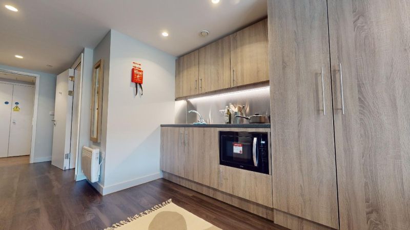  Diamond Studio Deluxe  -  iQ Aldgate  - Gallery -  4