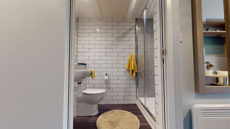  Diamond Studio Deluxe  -  iQ Aldgate  - Gallery -  3