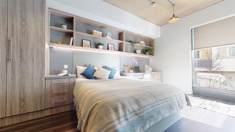  Diamond Studio Deluxe  -  iQ Aldgate  - Gallery -  1