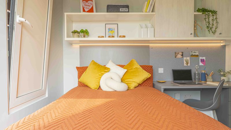  Silver Studio Deluxe  -  iQ Aldgate  - Gallery -  14