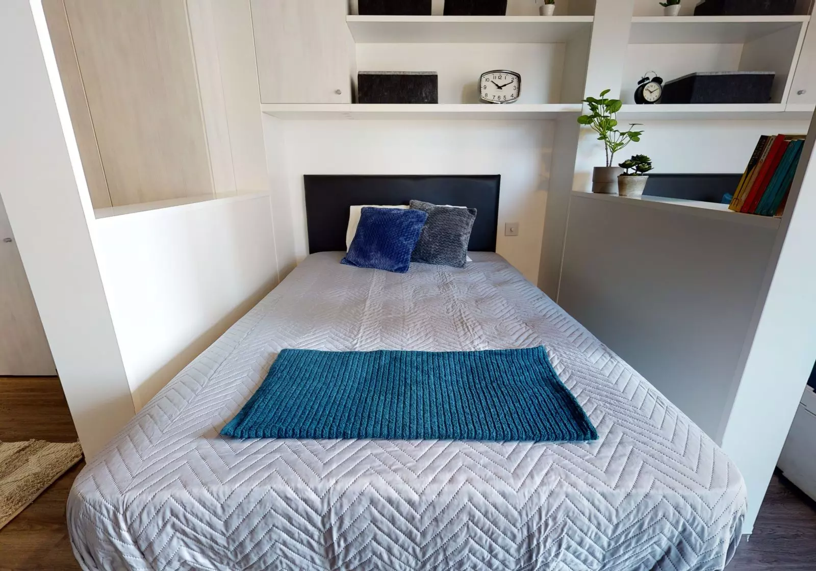  Twin Room Plus  -  iQ Aldgate  - Gallery -  2