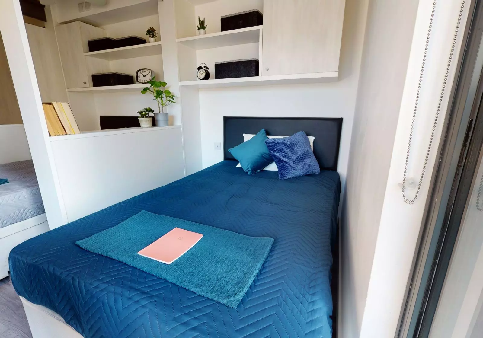  Twin Room Plus  -  iQ Aldgate  - Gallery -  1