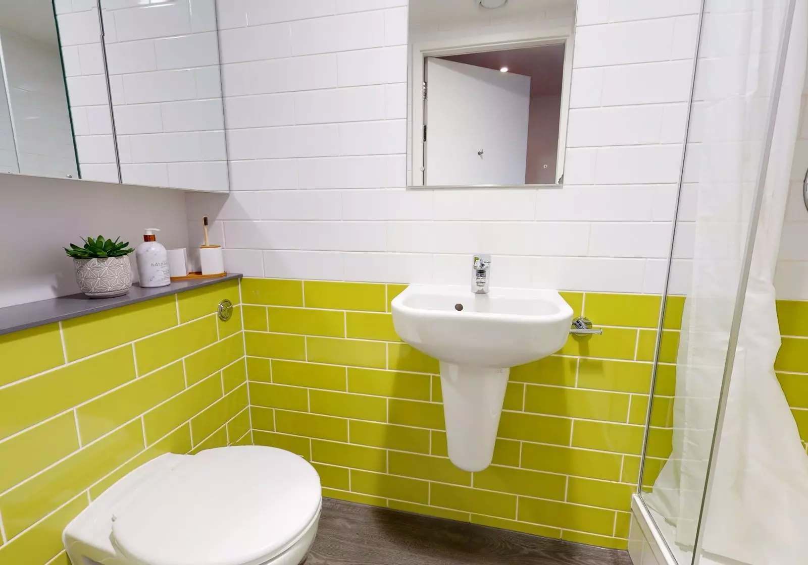  Twin Room Plus  -  iQ Aldgate  - Gallery -  5