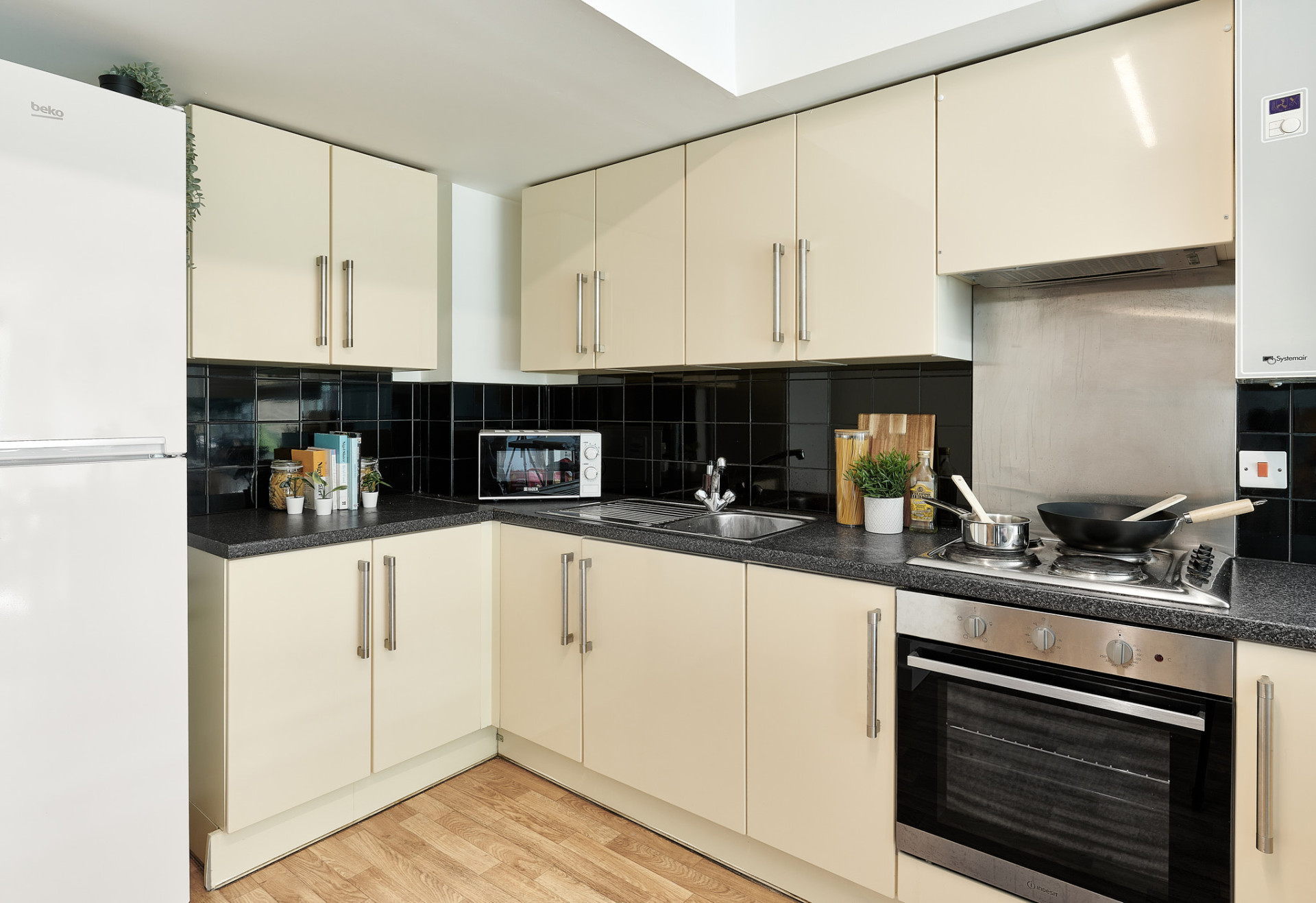 Gold En-Suite - Cavendish Place - Gallery - 15