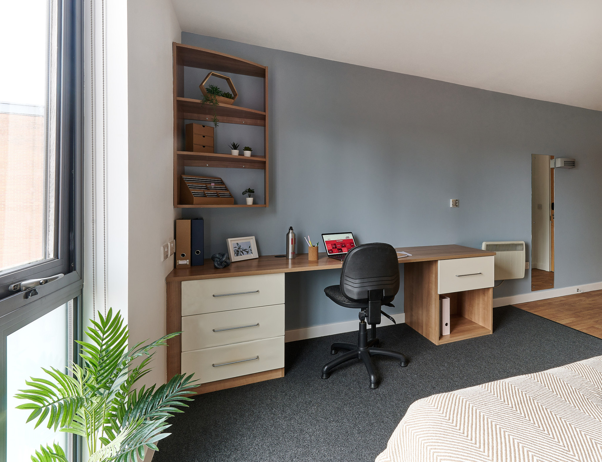 Accessible Gold En-Suite - Cavendish Place - Gallery - 3