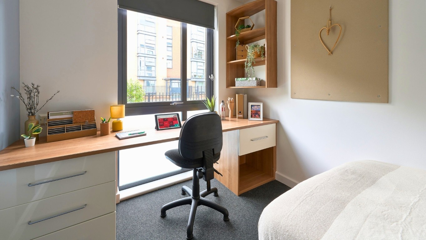  Accessible Gold En-Suite  -  Cavendish Place  - Gallery -  7