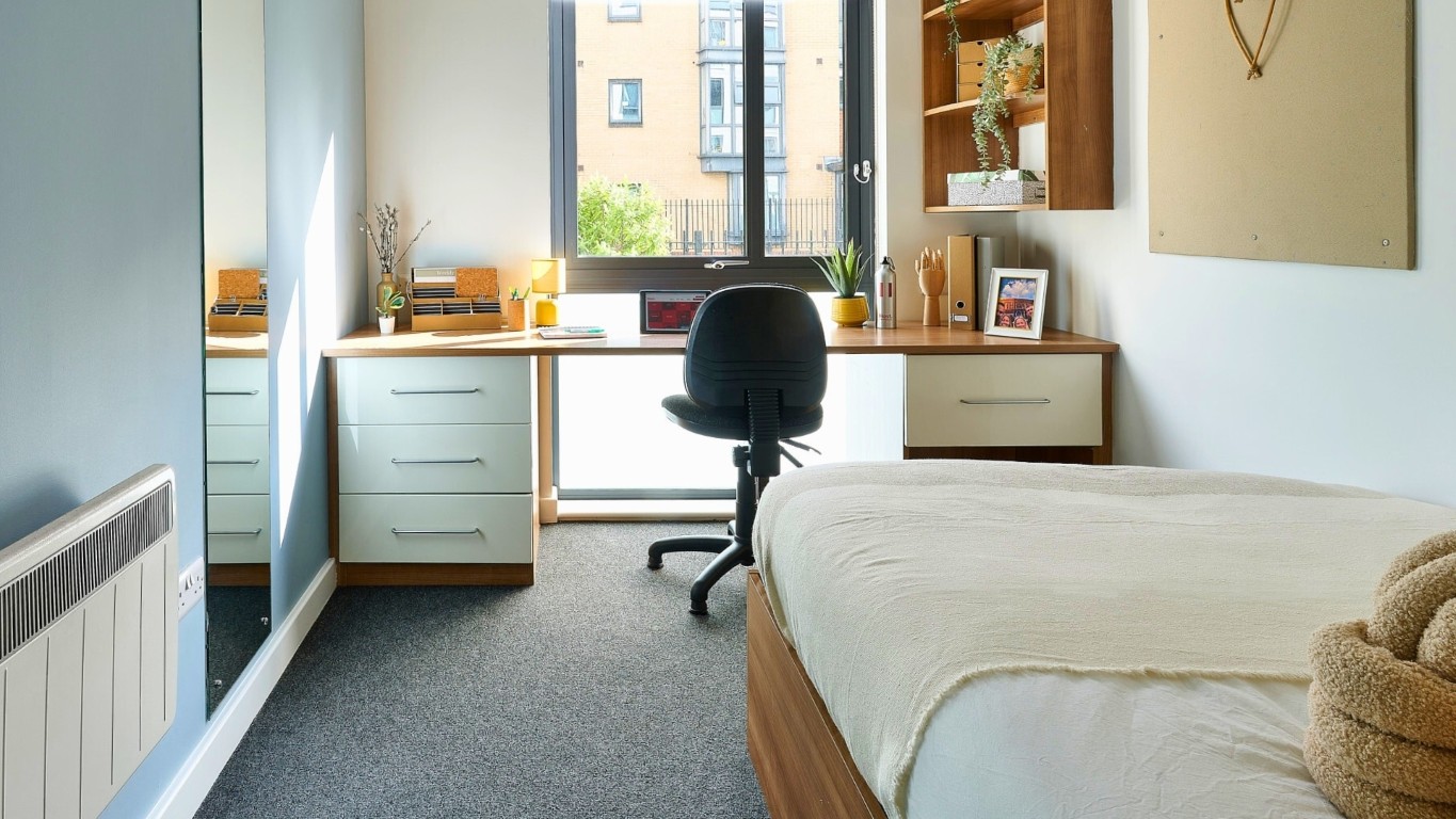  Accessible Gold En-Suite  -  Cavendish Place  - Gallery -  8