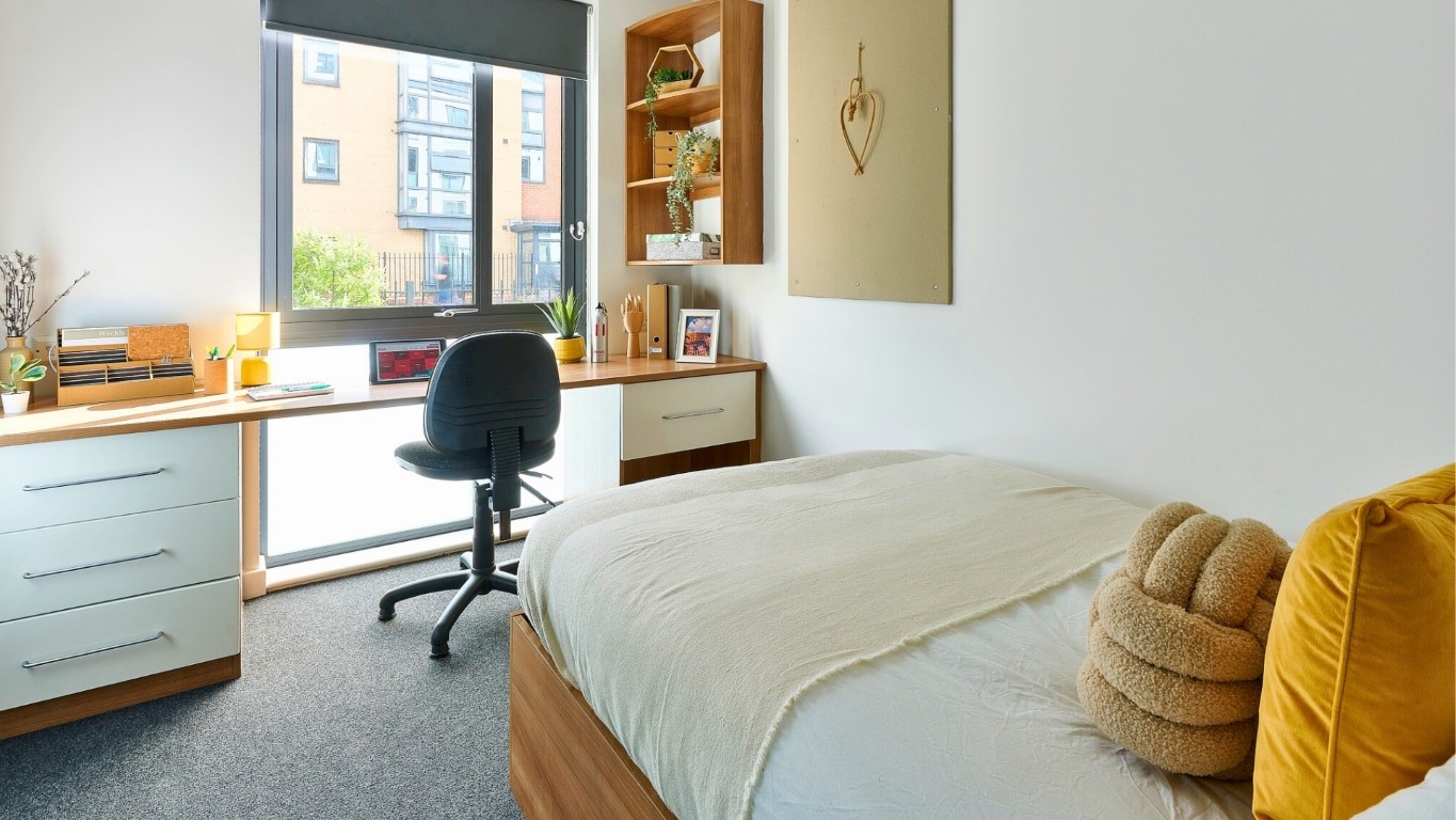  Accessible Gold En-Suite  -  Cavendish Place  - Gallery -  1