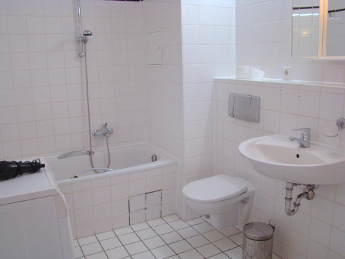 Double bedroom in a 3-bedroom apartment near Elise-Tilse Park - Gallery - 4
