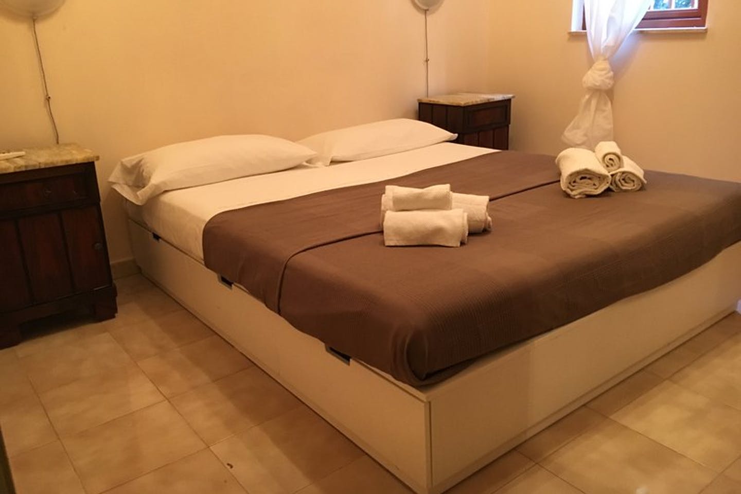 Private Room - 24