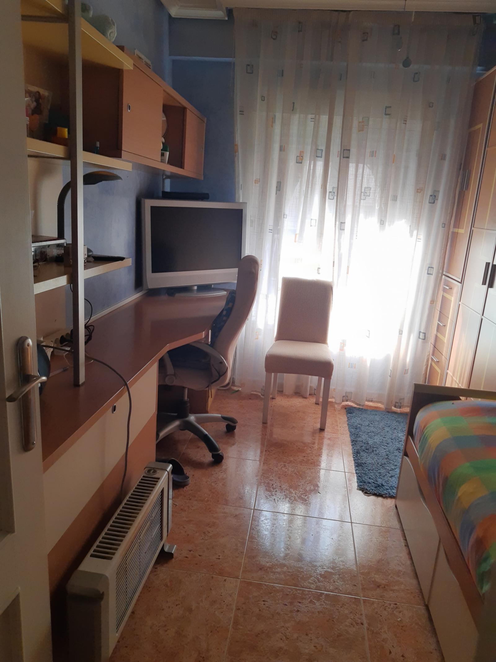 Single Bed To Rent For The Summer Or 10 Months Minimum From September - Single bed to rent for the summer or 10 months minimum from September - Gallery - 1