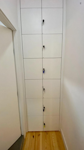 Cozy double bedroom, renovated apartment in Arroios - Gallery - 11