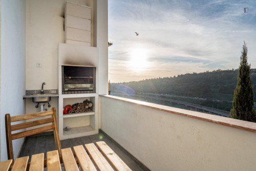 Very elegant 2-bedroom apartment in Campolide - Gallery - 19
