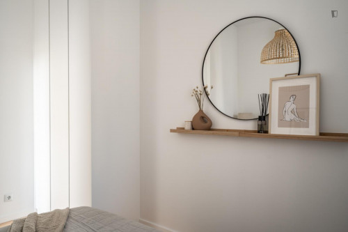 Very elegant 2-bedroom apartment in Campolide - Gallery - 29
