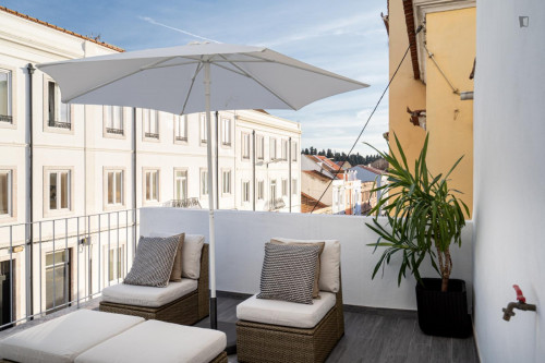 Very elegant 2-bedroom apartment in Campolide - Gallery - 7