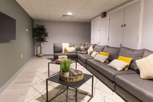 Crown Place - Gallery - 18