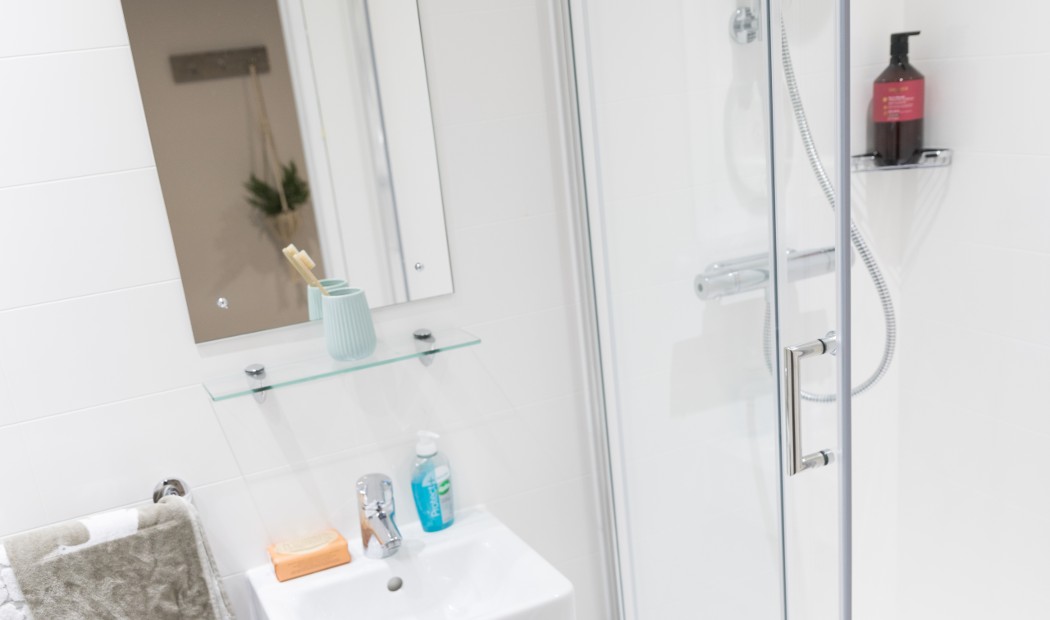  Large En-Suite  -  Crown Place  - Gallery -  8