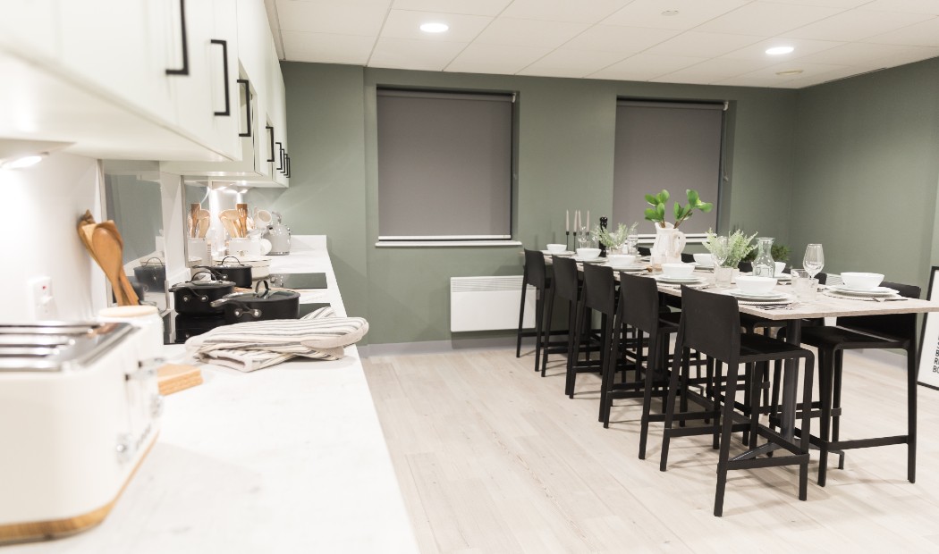  Large En-Suite  -  Crown Place  - Gallery -  5