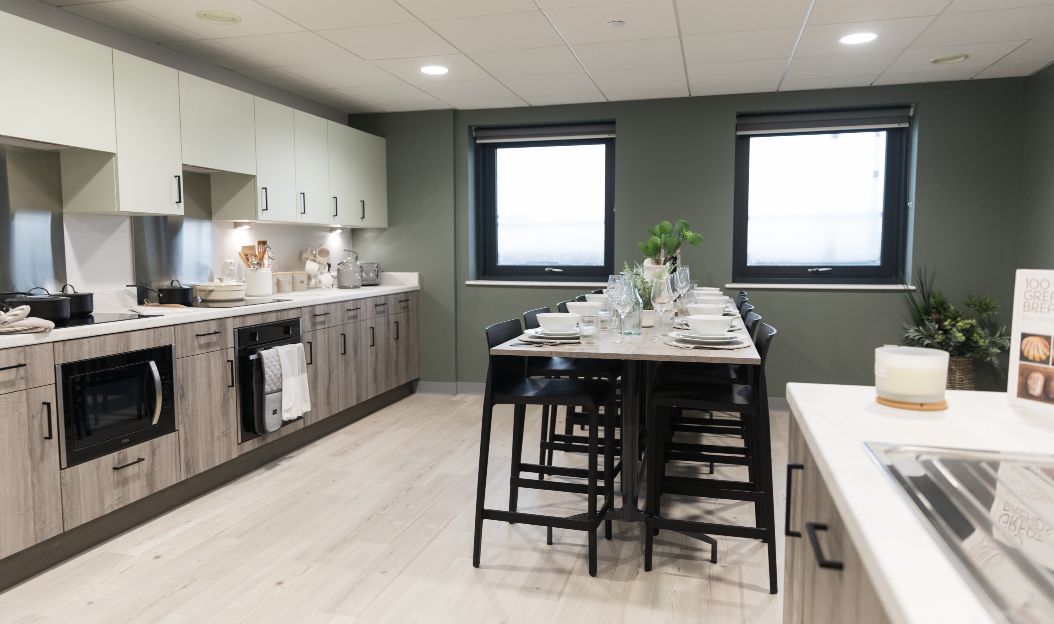  Premium En-Suite  -  Crown Place  - Gallery -  2