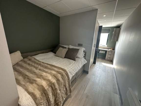  Superior En-Suite  -  Crown Place  - Gallery -  4