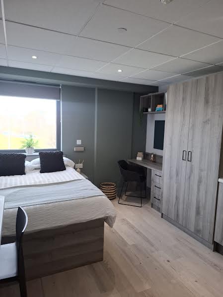  Large Studio  -  Crown Place  - Gallery -  1